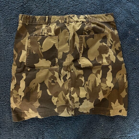 Canvas CAMO canvas skirt - Joe Fresh - Size 20W - Picture 2 of 6